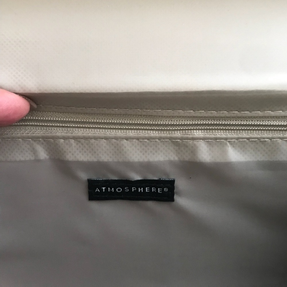 Hand free bag 👜🔥🔥 - Picture 4 of 4